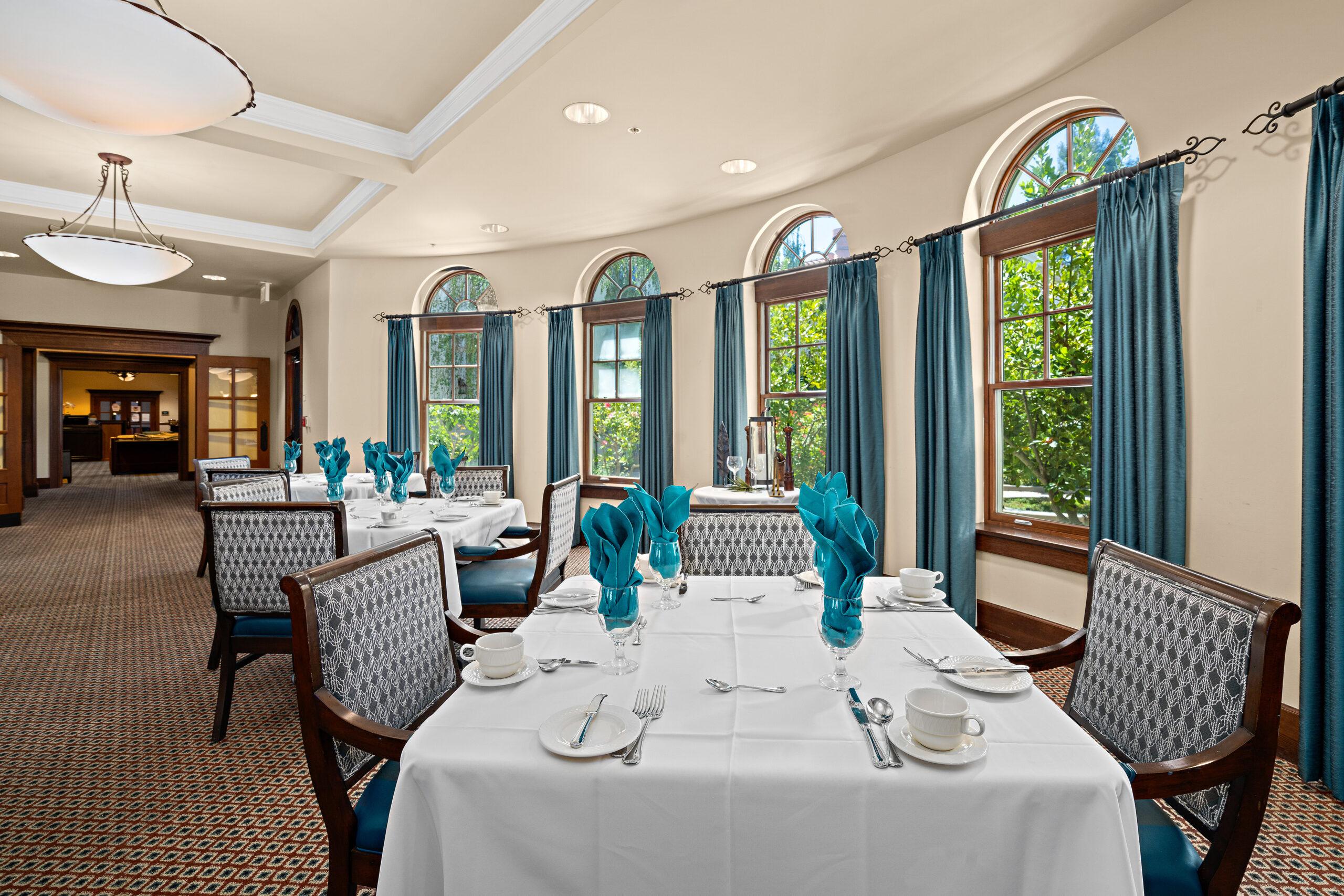 Saratoga Retirement Community dining room